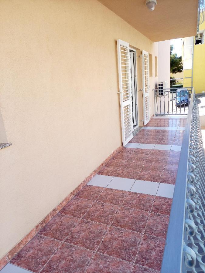 Studie-Apartment In Makarska, Kroatien Esterno foto