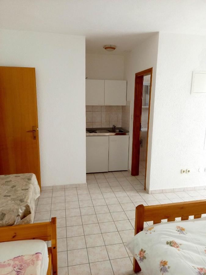 Studie-Apartment In Makarska, Kroatien Esterno foto